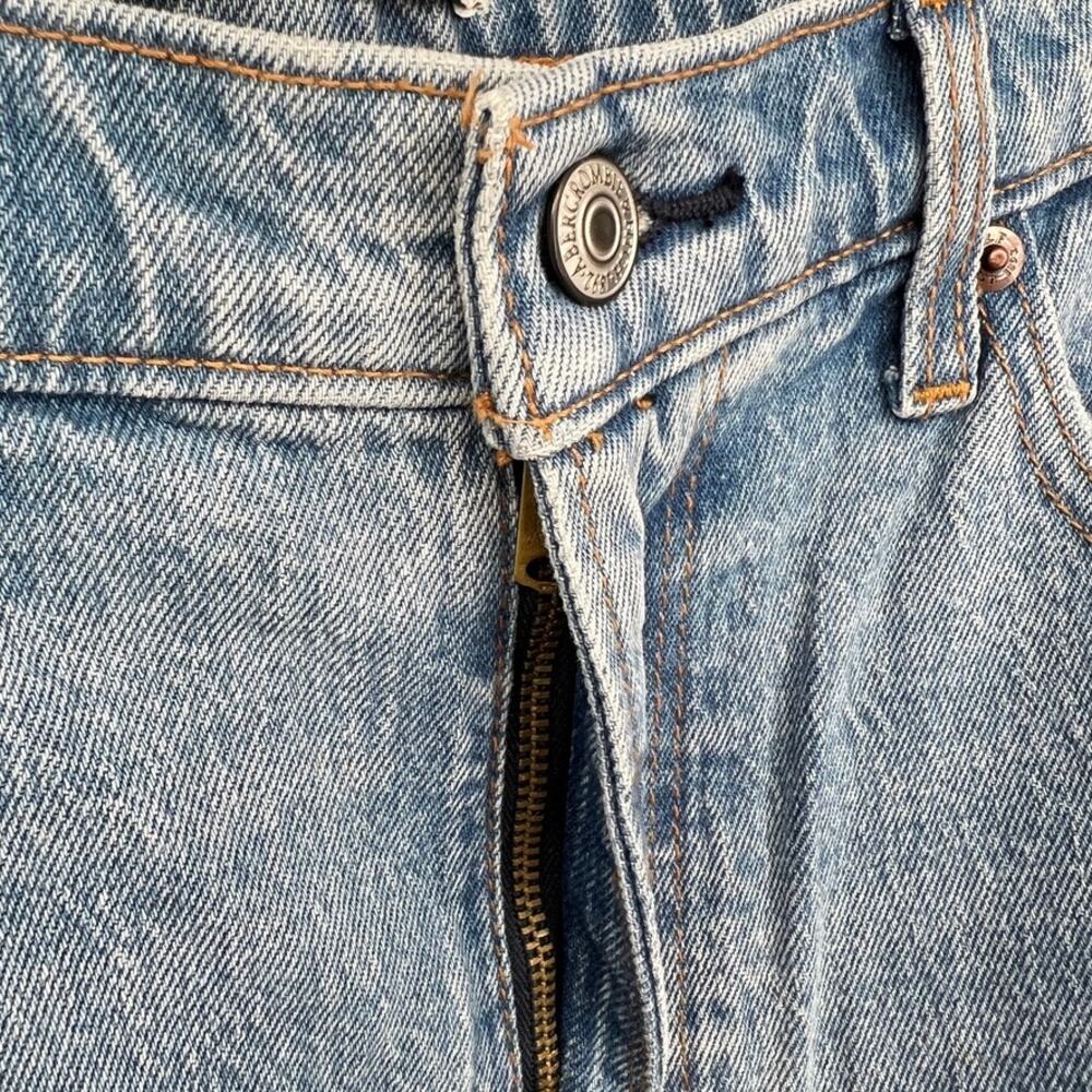 NWT Abercrombie & Fitch The 90s Relaxed High Rise Jeans Light Wash 8‎ Long Tall - Picture 7 of 11